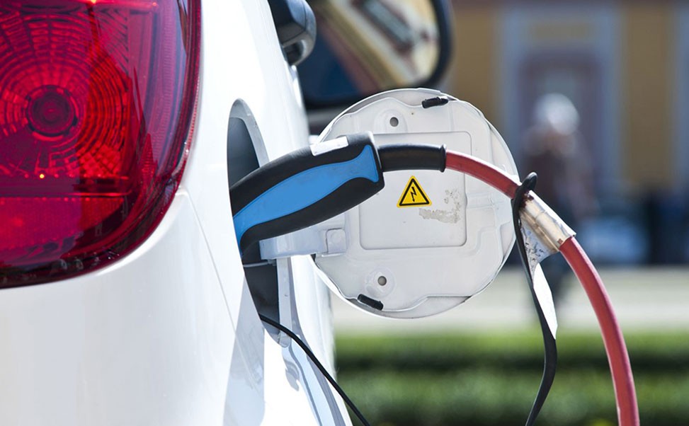 汽車充電樁加盟的市場機遇與挑戰(zhàn)